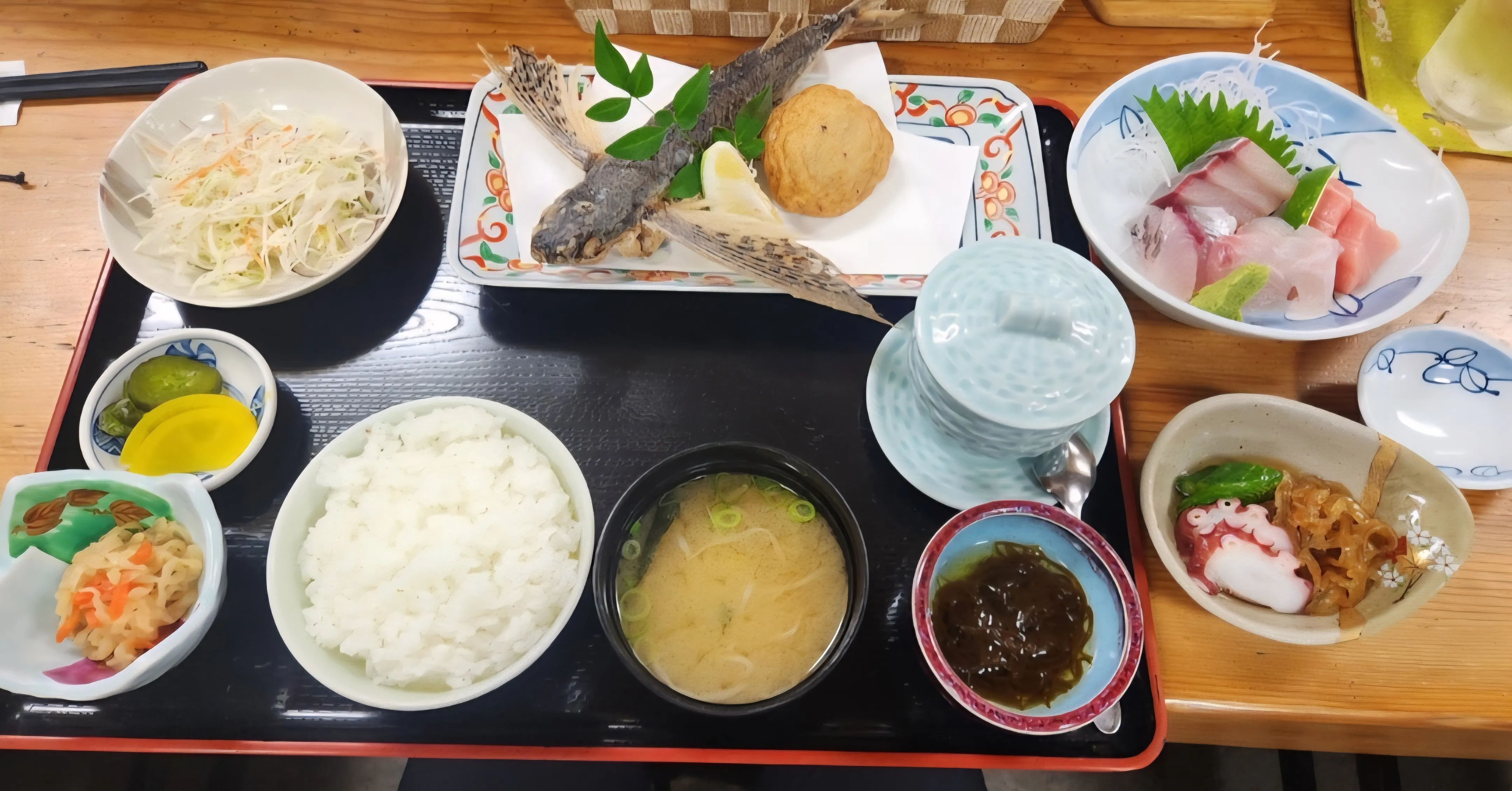 お食事処 樹の飛び魚の唐揚げ御膳
